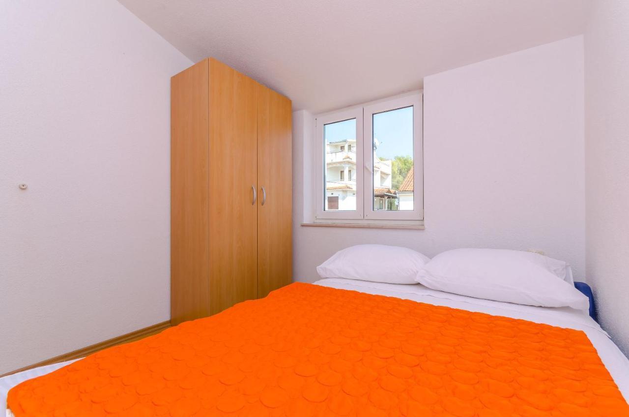 Apartments Tily Trogir Exteriör bild